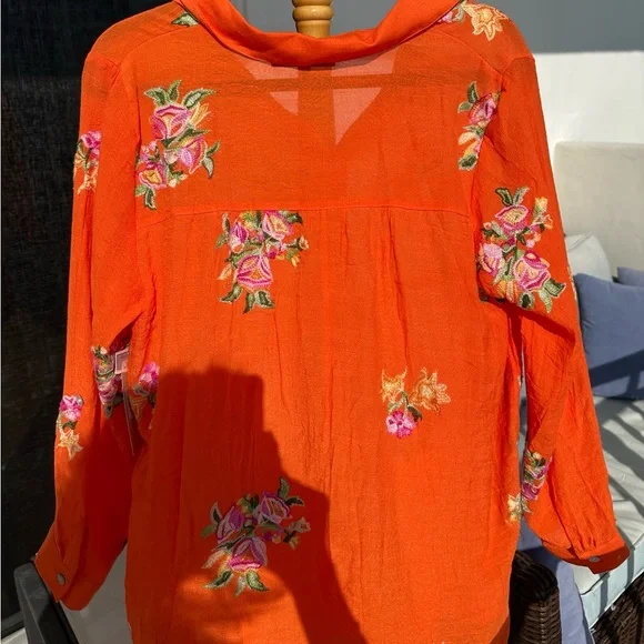 Figueroae & Flower a beautiful color Orange Floral embroidery Button Down Shirt - Picture 5 of 9
